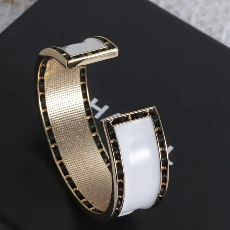 chanel bracelets s_121ab514